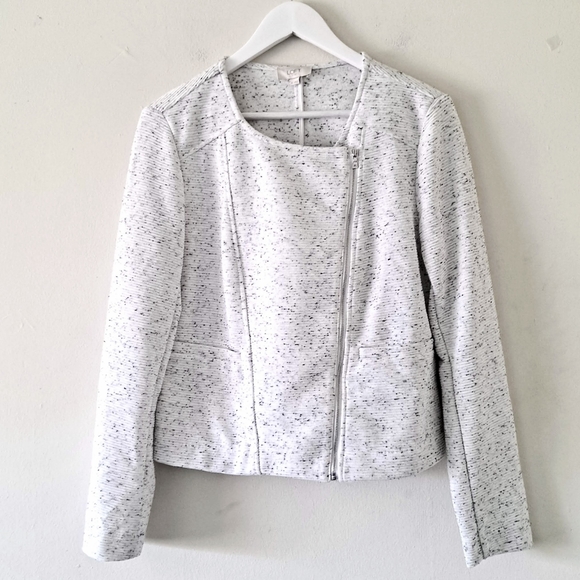 LOFT Jackets & Blazers - Loft Ivory & Black Overlap L/S Jacket w/ Zip -Sz M